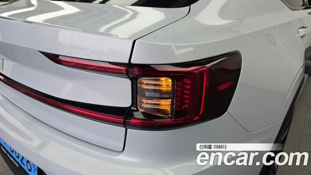 Polestar Polestar 2 2022 — photo 9
