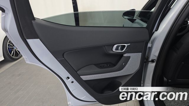 Polestar Polestar 2 2022 — photo 15