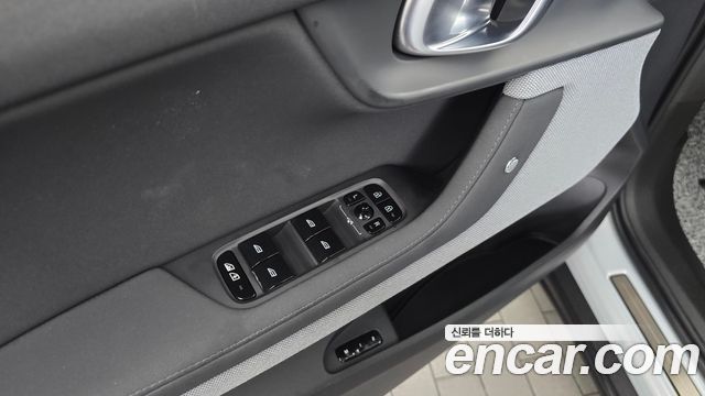 Polestar Polestar 2 2022 — photo 28