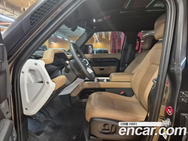 Land Rover Defender 2026 — photo 11