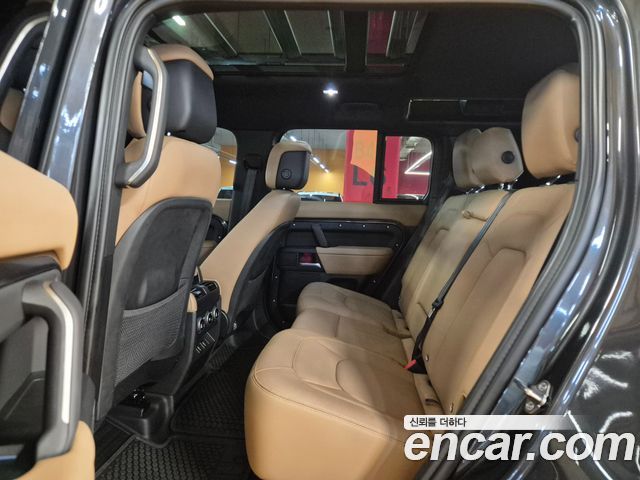 Land Rover Defender 2026 — photo 12
