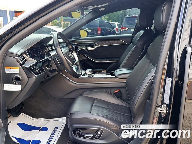 Audi A8 2023 — photo 10