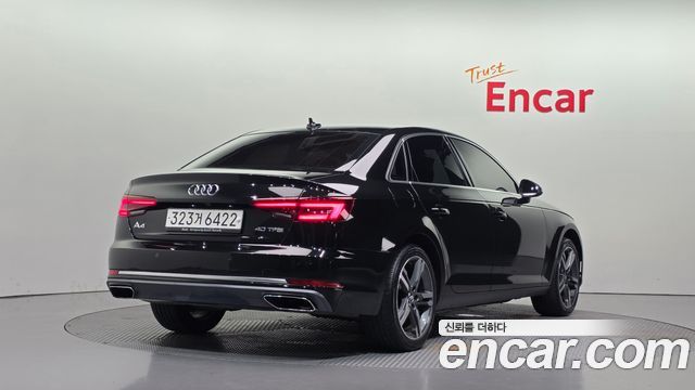 Audi A4 2019 — photo 2