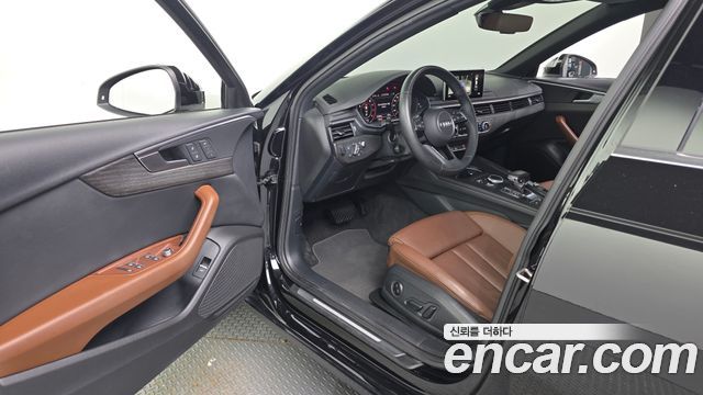 Audi A4 2019 — photo 13