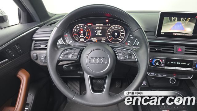 Audi A4 2019 — photo 15