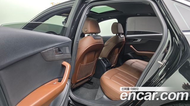 Audi A4 2019 — photo 18