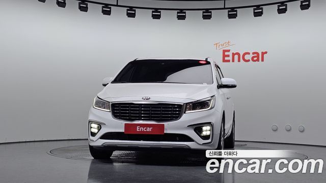 Kia Canival 2019 — photo 3