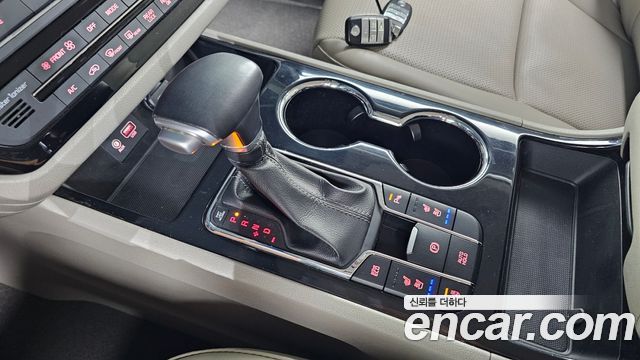 Kia Canival 2019 — photo 12