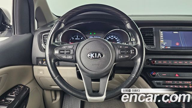 Kia Canival 2019 — photo 19