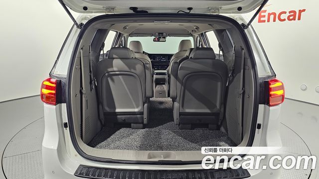 Kia Canival 2019 — photo 23