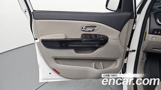 Kia Canival 2019 — photo 14