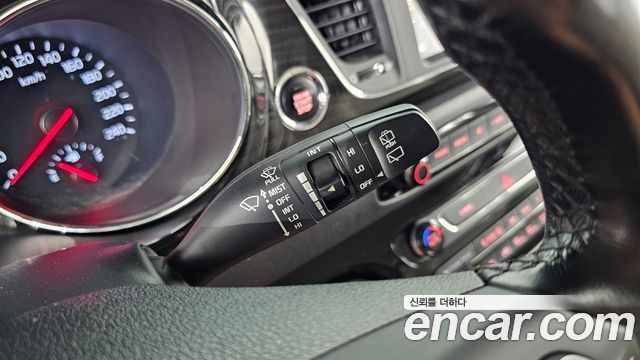 Kia Canival 2019 — photo 28