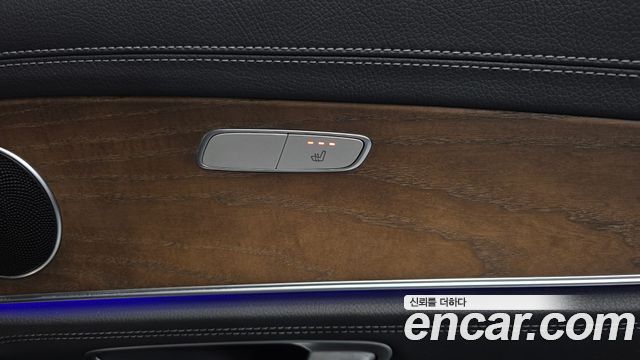 Mercedes-Benz E-Class 2019 — photo 24