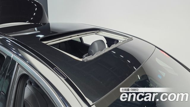 Mercedes-Benz E-Class 2019 — photo 25