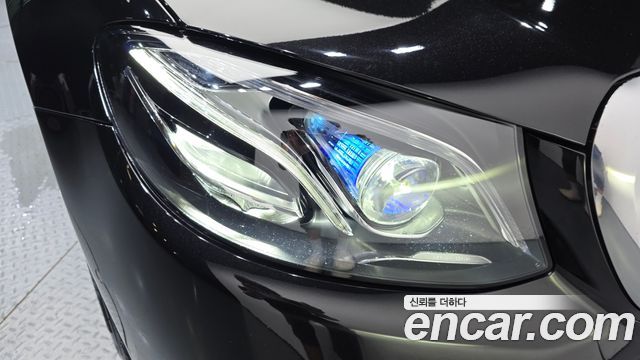 Mercedes-Benz E-Class 2019 — photo 8
