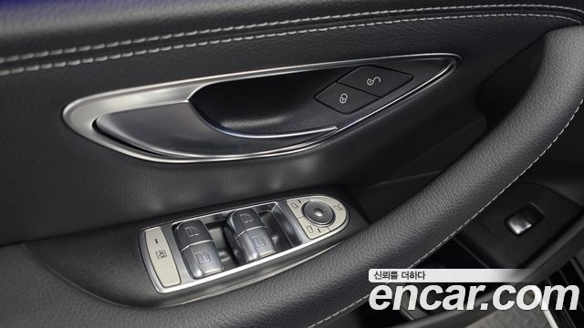 Mercedes-Benz E-Class 2019 — photo 27
