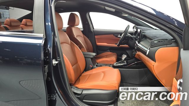 Kia K3 2022 — photo 17