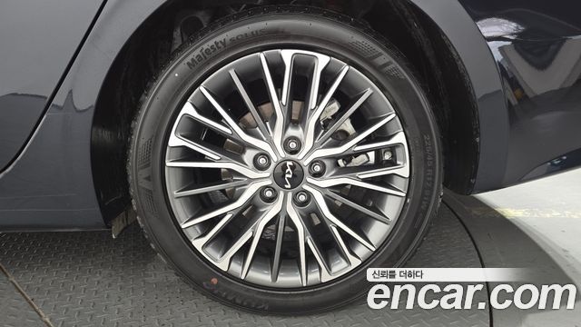 Kia K3 2022 — photo 7