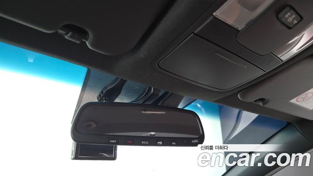 Kia K3 2022 — photo 31