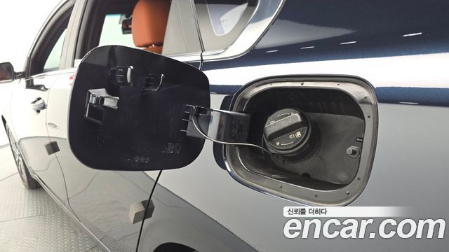 Kia K3 2022 — photo 35