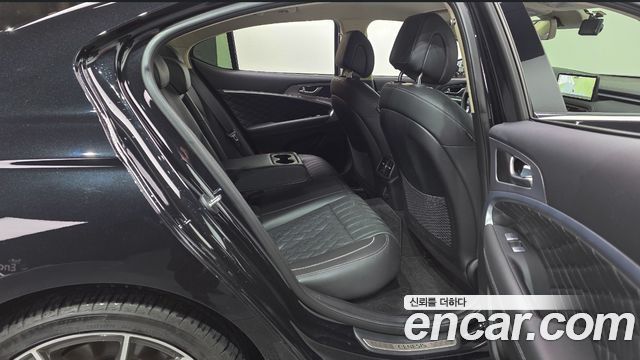 Genesis G70 2021 — photo 18