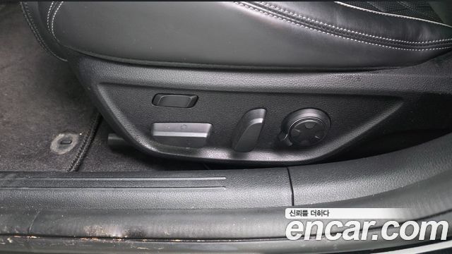 Genesis G70 2021 — photo 35