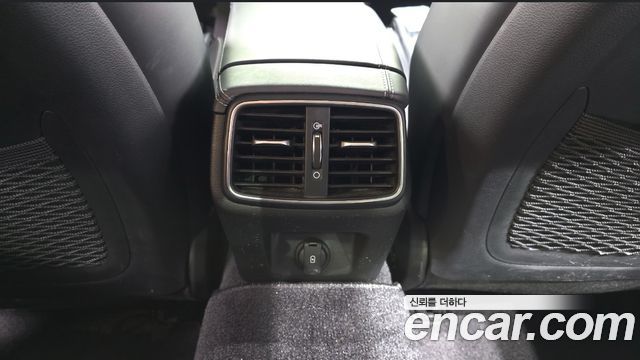 Genesis G70 2021 — photo 36
