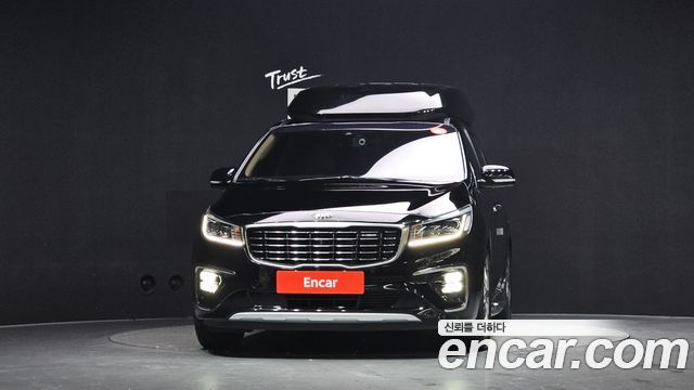 Kia Canival 2019 — photo 3