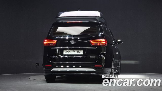 Kia Canival 2019 — photo 4