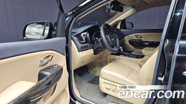 Kia Canival 2019 — photo 13