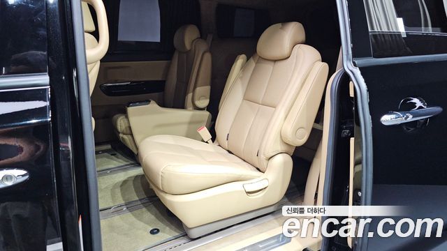 Kia Canival 2019 — photo 18