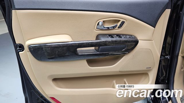 Kia Canival 2019 — photo 14