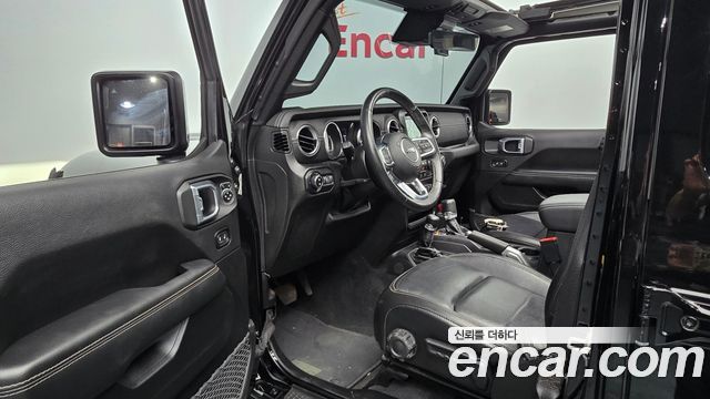 Jeep Wrangler 2022 — photo 13