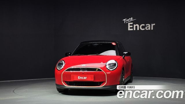 Mini Cooper 2024 — photo 3