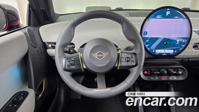 Mini Cooper 2024 — photo 19
