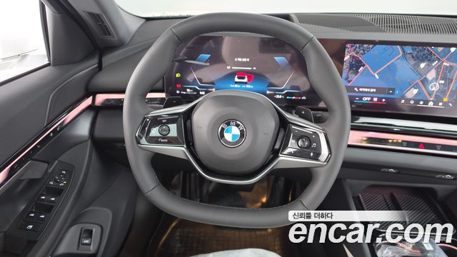 BMW 5-Series 2025 — photo 18