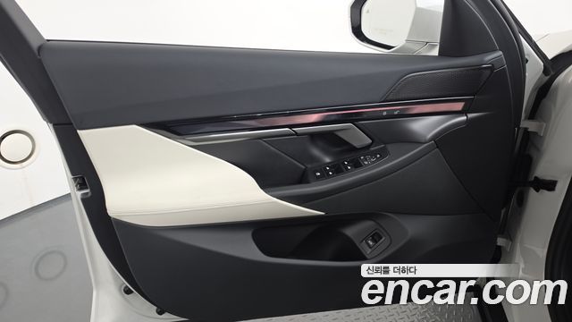 BMW 5-Series 2025 — photo 14