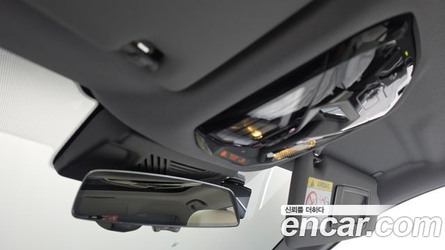 BMW 5-Series 2025 — photo 28