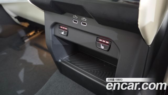 BMW 5-Series 2025 — photo 38