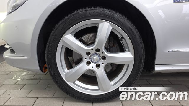 Mercedes-Benz CLS-Class 2012 — photo 5