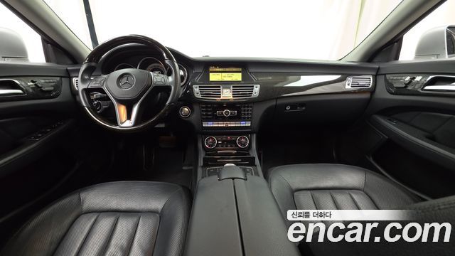 Mercedes-Benz CLS-Class 2012 — photo 7