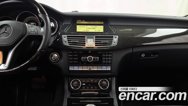 Mercedes-Benz CLS-Class 2012 — photo 14