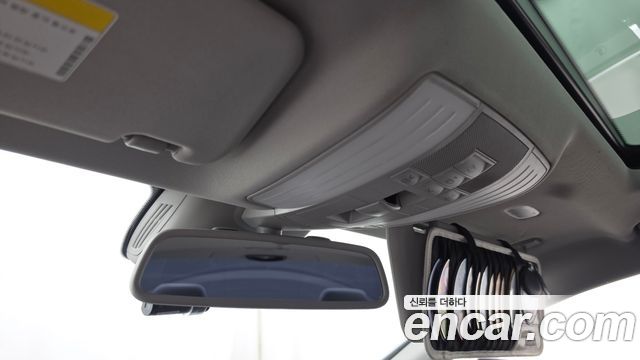 Mercedes-Benz CLS-Class 2012 — photo 17