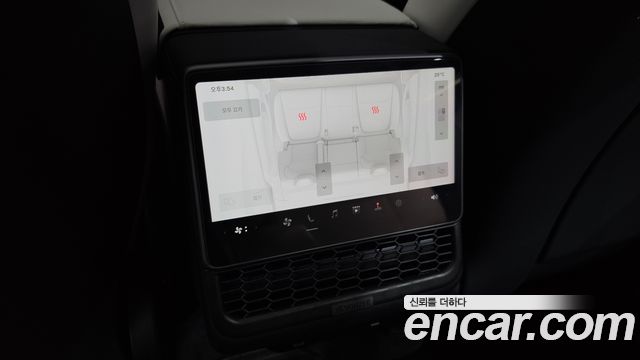 Tesla Model Y 2025 — photo 33