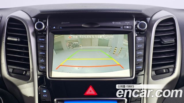 Hyundai i30 2015 — photo 21