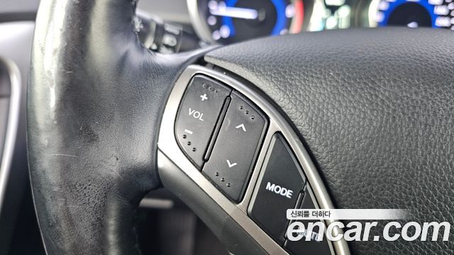Hyundai i30 2015 — photo 23