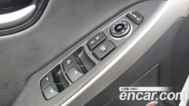 Hyundai i30 2015 — photo 27
