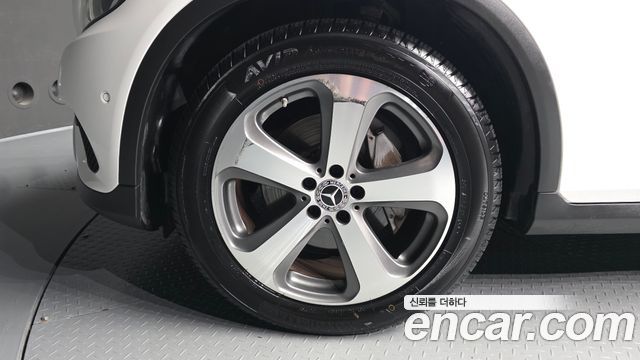 Mercedes-Benz GLC-Class 2019 — photo 5