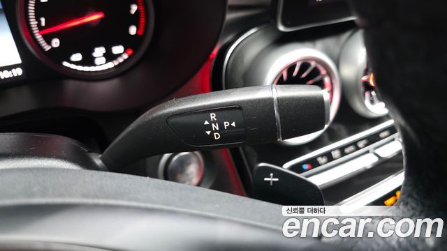 Mercedes-Benz GLC-Class 2019 — photo 9