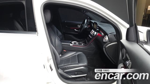 Mercedes-Benz GLC-Class 2019 — photo 11